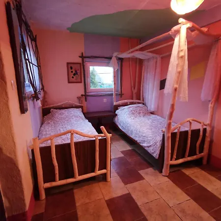 Na Końcu świata Gospodarstwo agroturystyczne *